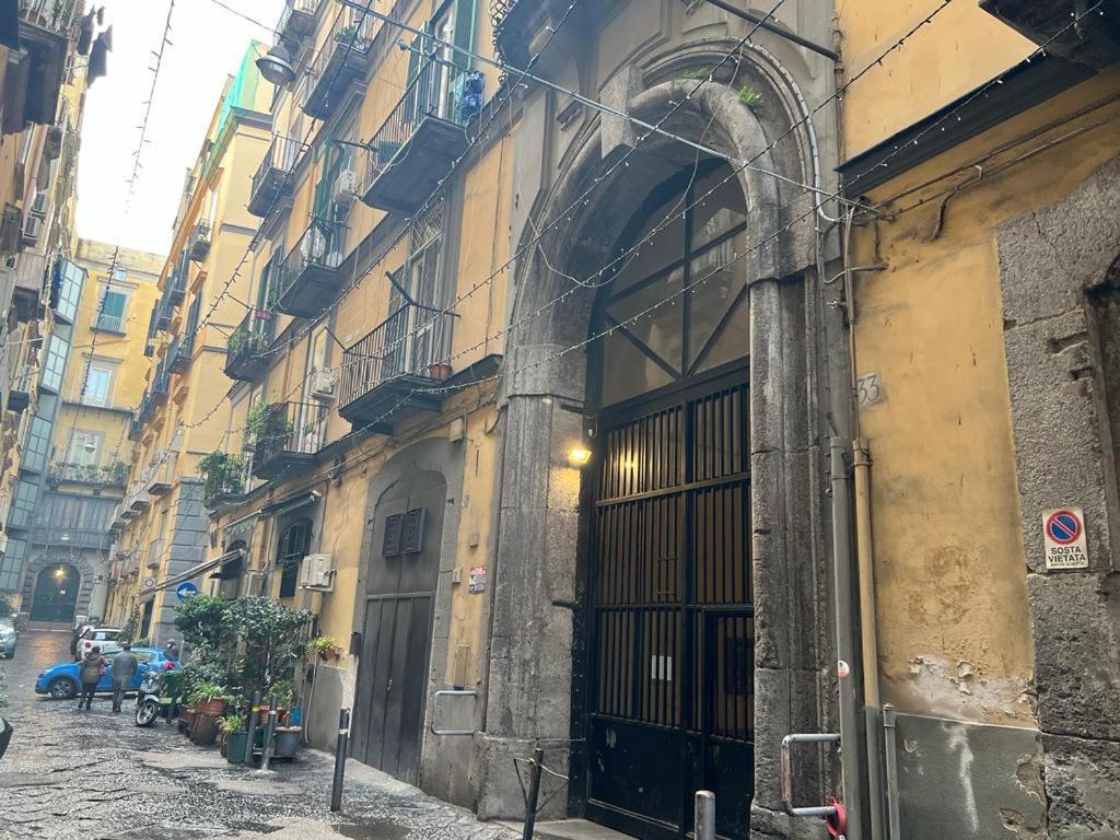 La Chicca Appartamento Intero Nei Quartieri Spagnoli Napoli Eksteriør billede