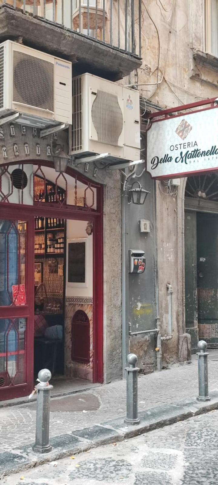 La Chicca Appartamento Intero Nei Quartieri Spagnoli Napoli Eksteriør billede