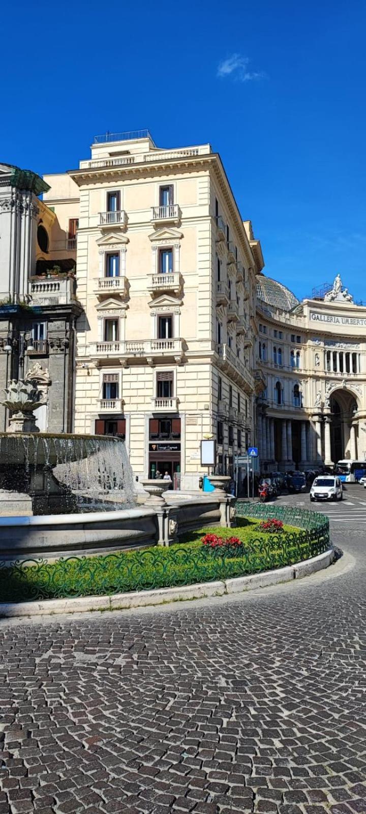 La Chicca Appartamento Intero Nei Quartieri Spagnoli Napoli Eksteriør billede